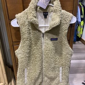 Patagonia vest tan